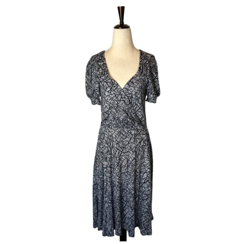 Anthropologie Ric Rac Dress Women Small Gray‎ Abstract Print Short Sleeve Midi